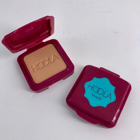 5 for $25 Benefit Hoola Matte Bronzer - Picture 2 of 7